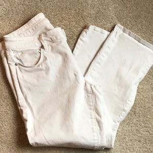 Loft Curvy Crop White Pants 6/28